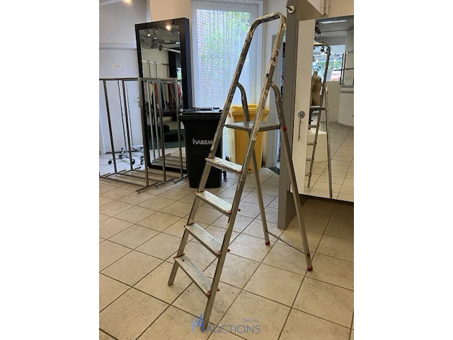 Alu trapladder - afbeelding 2 van  2