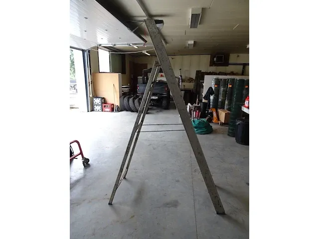 Alu trapladder - afbeelding 1 van  3