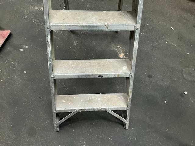 Alu trapladder - afbeelding 4 van  4