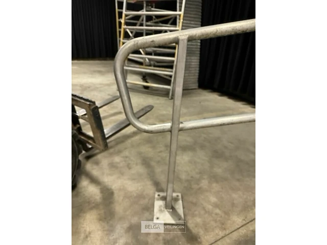 Alu trapleuning ± l 300 - afbeelding 2 van  4