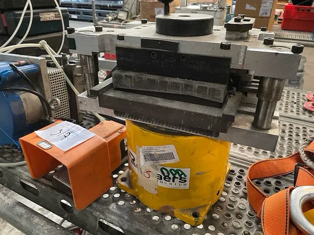 Aluminium bewerkingstoestel - afbeelding 1 van  4