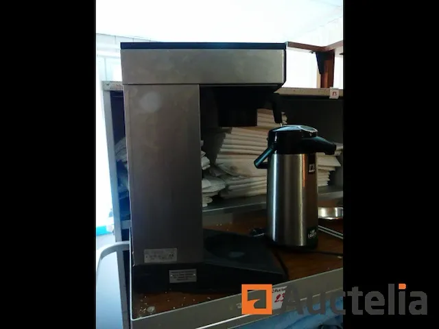 Aluminium kasten en hun inhoud - afbeelding 5 van  10