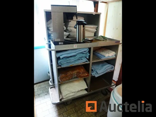 Aluminium kasten en hun inhoud - afbeelding 9 van  10