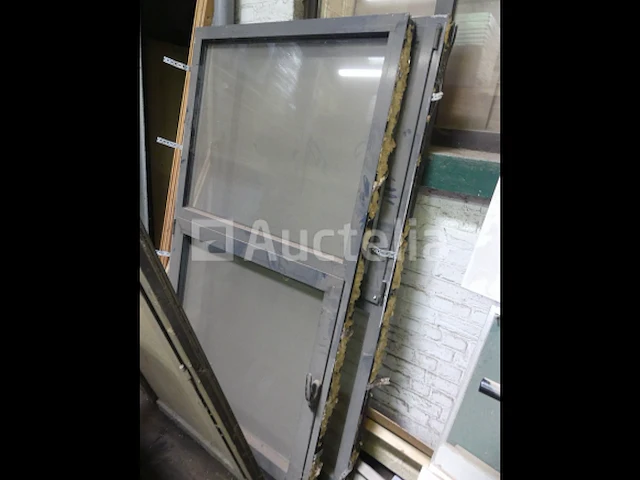 Aluminium schrijnwerk - afbeelding 1 van  6
