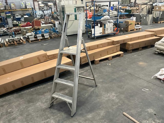 Aluminium trap - afbeelding 1 van  3