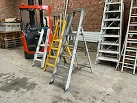 Aluminium trapladder - afbeelding 1 van  4