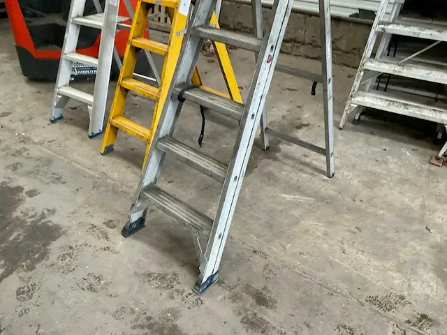 Aluminium trapladder - afbeelding 2 van  4