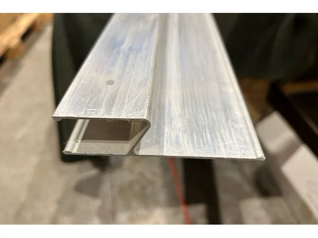Aluminiumprofiel - afbeelding 3 van  3