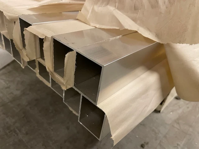 Aluminiumprofielen - afbeelding 1 van  3