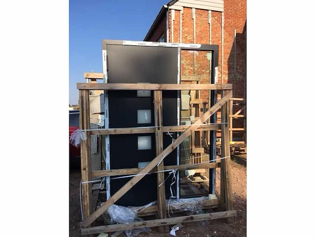 Aluprof voordeur met zijraam antraciet ral 7021 1620x2295mm - afbeelding 1 van  2