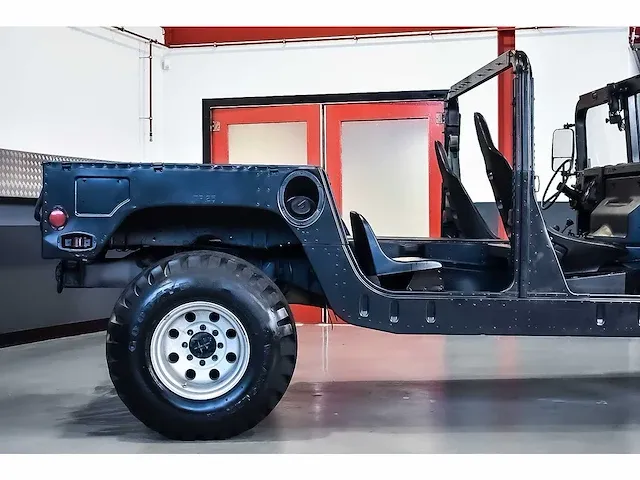 Am general hmmwv "humvee" 380ci v8 - 1992 - afbeelding 2 van  69