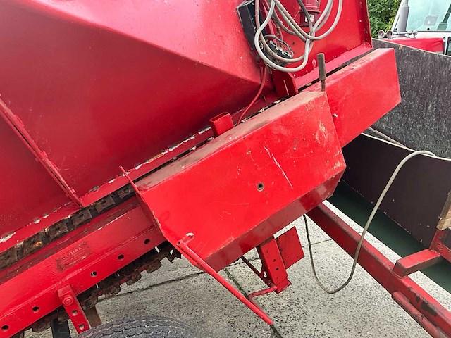 Amac stortbunker met transportband en sorteertafel - afbeelding 21 van  22