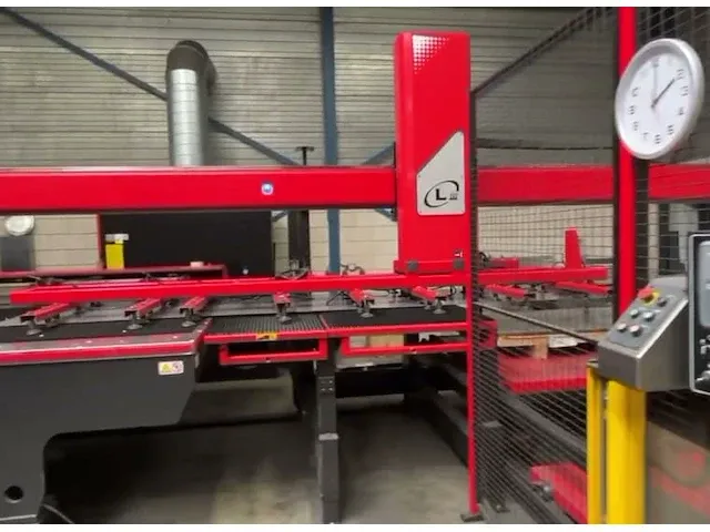 Amada lc2415a 5nt laser-snijmachine + laad-/lossysteem - afbeelding 2 van  9