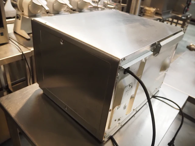 Amana - afbeelding 4 van  7