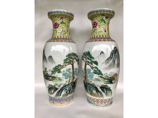 Amazing pair of jingdezhen chinese vases - afbeelding 1 van  36