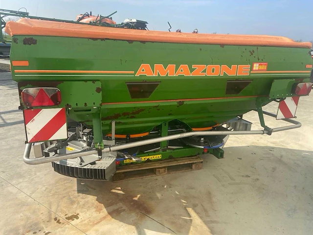 Amazone - za-m 3000 ultra - fertiliser spreader - 2009 - afbeelding 3 van  7