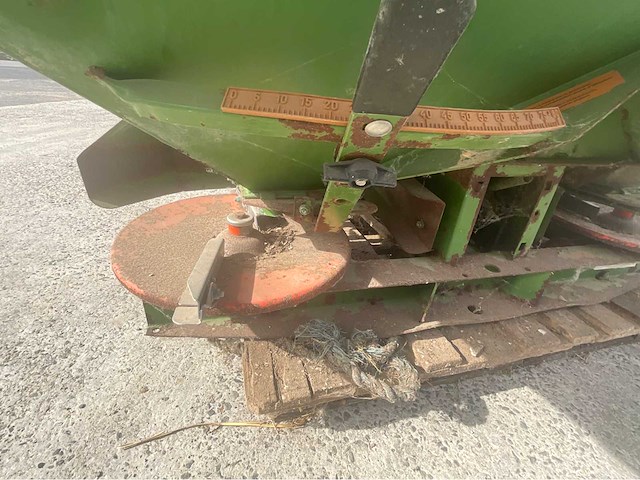 Amazone za-u 1501 kunstmeststrooier - afbeelding 10 van  10