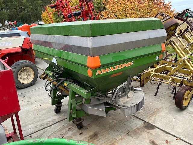 Amazonen-werke amazone za-m compact gedragen kunstmeststrooier - afbeelding 1 van  8