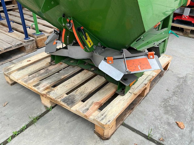 Amazonen-werke za xw gedragen kunstmeststrooier - afbeelding 4 van  7