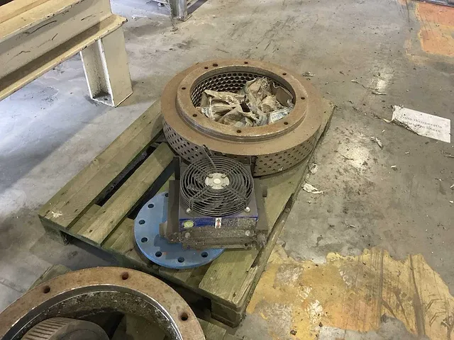 Andritz v-3/150c-2r (rev) pallets pers - afbeelding 7 van  9