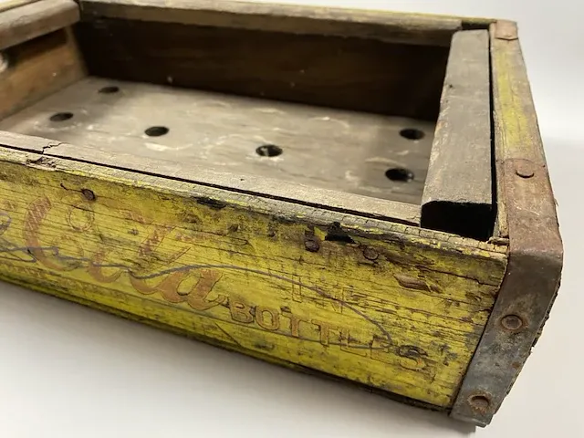 Andy warhol - coca cola crate - gesigneerd - afbeelding 4 van  5