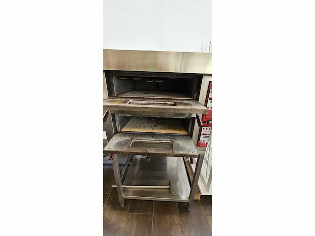 Angelo - pizza-oven - dubbel - op inox tafel - afbeelding 2 van  3