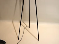 Anta faro designlamp op voet - afbeelding 3 van  4