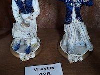 Antiek beeldje - afbeelding 1 van  2