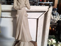 Antiek beeldje - afbeelding 1 van  3