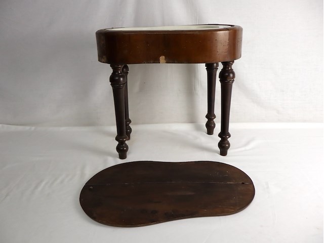 Antiek bidet - afbeelding 4 van  4