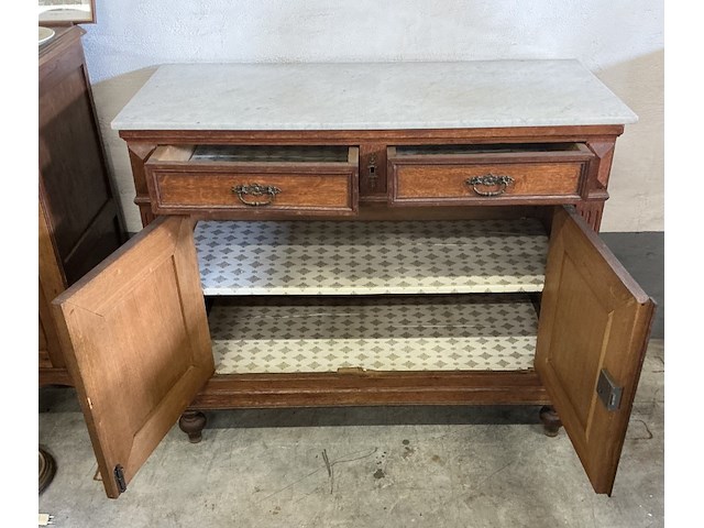 Antiek buffetkastje met marmeren blad, 2 schuiven en legkast - afbeelding 4 van  4