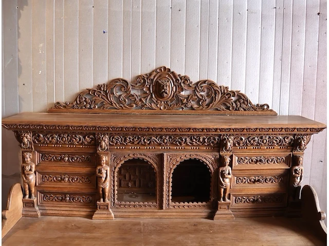 Antiek bureau met houtsnijwerk - afbeelding 3 van  7