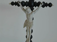 Antiek crucifix kruisbeeld hout - afbeelding 2 van  5