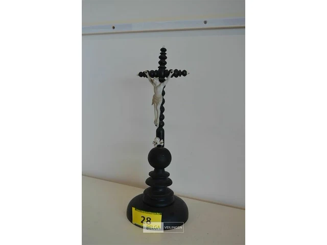 Antiek crucifix kruisbeeld hout - afbeelding 4 van  5