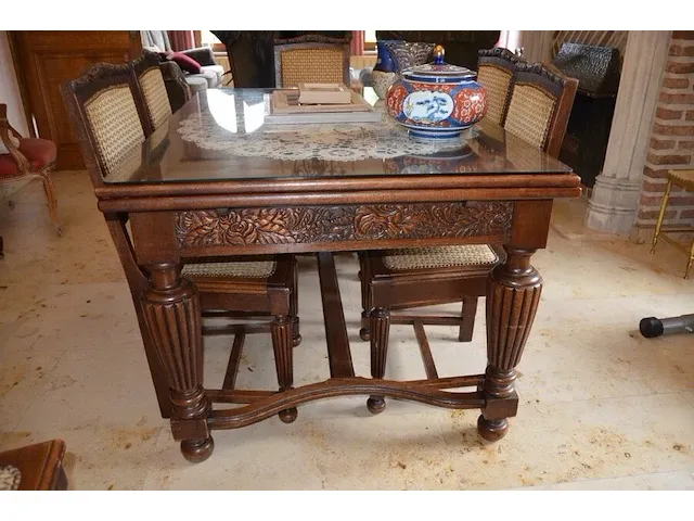 Antiek eetkamer bestaande uit buffetkast 6 deuren 1 lade marmeren blad, uitschuifbare tafel glazen blad, 6 stoelen stoffen zit en rug, wandkast 3 deuren 1 lade marmeren blad en spiegel, stoel met armleuning - afbeelding 7 van  18
