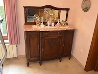 Antiek eetkamer bestaande uit buffetkast 6 deuren 1 lade marmeren blad, uitschuifbare tafel glazen blad, 6 stoelen stoffen zit en rug, wandkast 3 deuren 1 lade marmeren blad en spiegel, stoel met armleuning - afbeelding 13 van  18