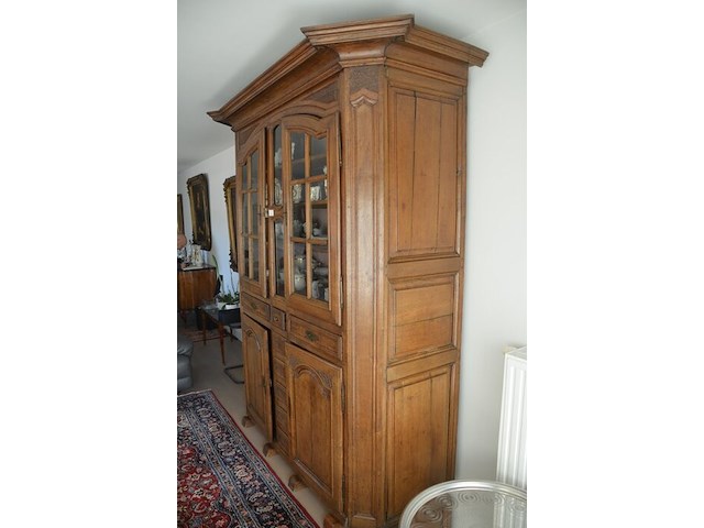 Antiek eiken kast met 2 deuren en 3 laden met opzet vitrine 2 deuren - afbeelding 12 van  12