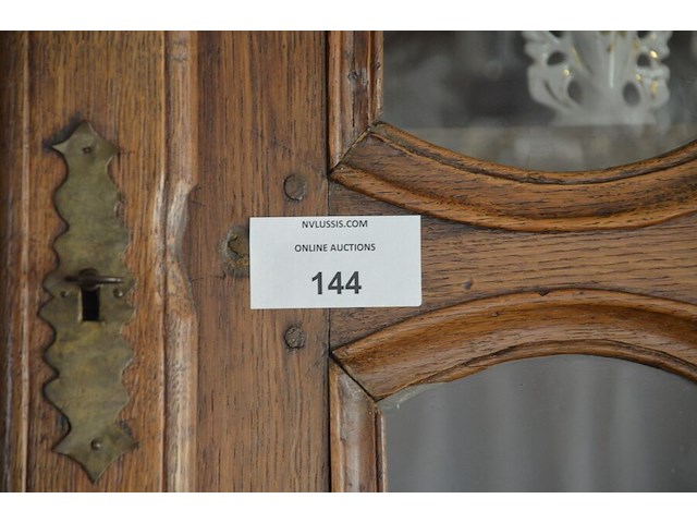 Antiek eiken kast met 2 deuren en 3 laden met opzet vitrine 2 deuren - afbeelding 9 van  12