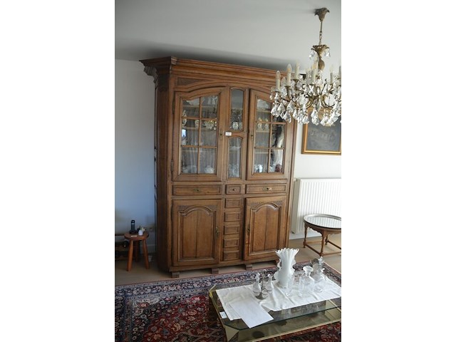 Antiek eiken kast met 2 deuren en 3 laden met opzet vitrine 2 deuren - afbeelding 10 van  12