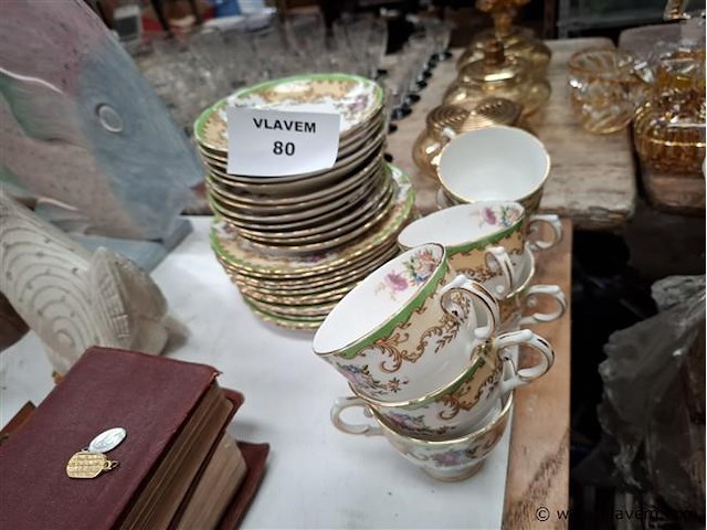 Antiek engelse vaatwerk - afbeelding 1 van  4