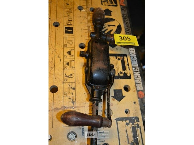 Antiek manueel boormachine - afbeelding 1 van  2