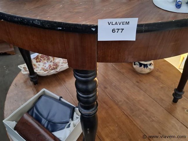 Antiek tafeltje - afbeelding 1 van  3