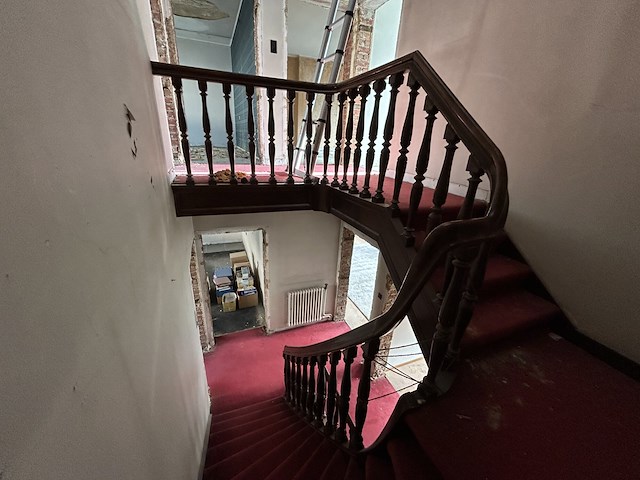 Antiek trapleuning van gelijkvloers tot 2de verdiep - afbeelding 1 van  4