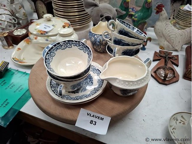 Antiek vaatwerk - afbeelding 1 van  7