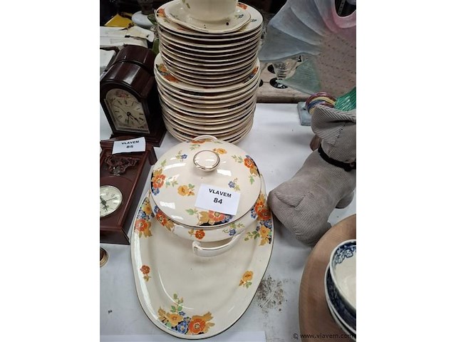 Antiek vaatwerk - afbeelding 1 van  3