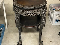 Antieke afgeronde oosterse tafel - afbeelding 1 van  8
