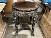 Antieke afgeronde oosterse tafel - afbeelding 1 van  7