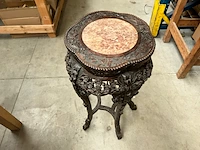 Antieke afgeronde oosterse tafel - afbeelding 1 van  6