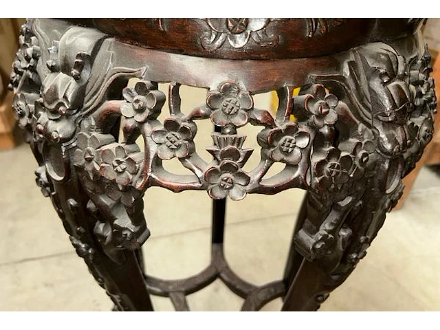 Antieke afgeronde oosterse tafel - afbeelding 4 van  6