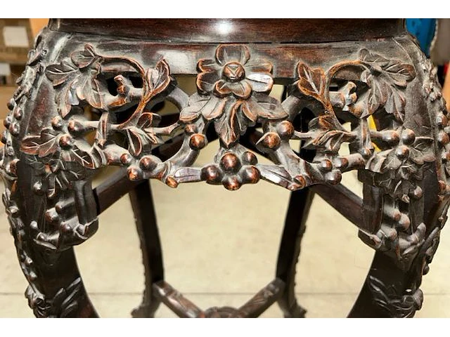 Antieke afgeronde oosterse tafel - afbeelding 3 van  6